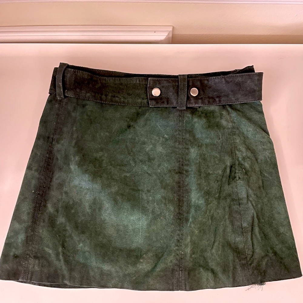 Zara size S green faux suede mini skirt with removable belt.